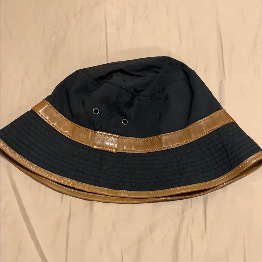 COACH BUCKET HAT